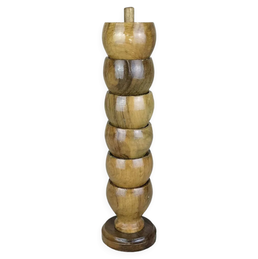 Lot de six coquetiers en bois d'olivier