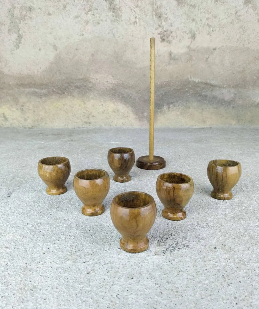 Lot de six coquetiers en bois d'olivier