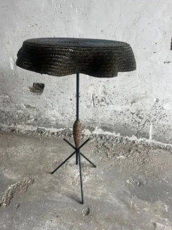 Lot de 2 tables d’appoint vintage italiennes en raphia
