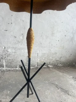 Lot de 2 tables d’appoint vintage italiennes en raphia