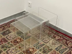 Lot de 3 tables gigogne en plexiglas