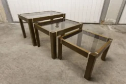 Lot de 3 tables gigogne orme et verre fumé 1970