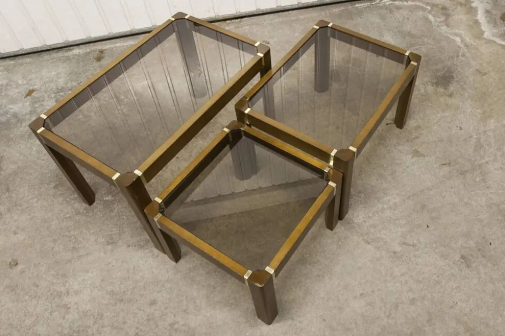 Lot de 3 tables gigogne orme et verre fumé 1970
