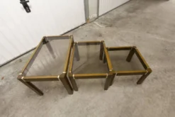Lot de 3 tables gigogne orme et verre fumé 1970