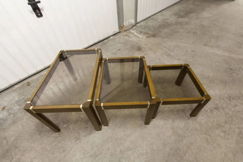 Lot de 3 tables gigogne orme et verre fumé 1970