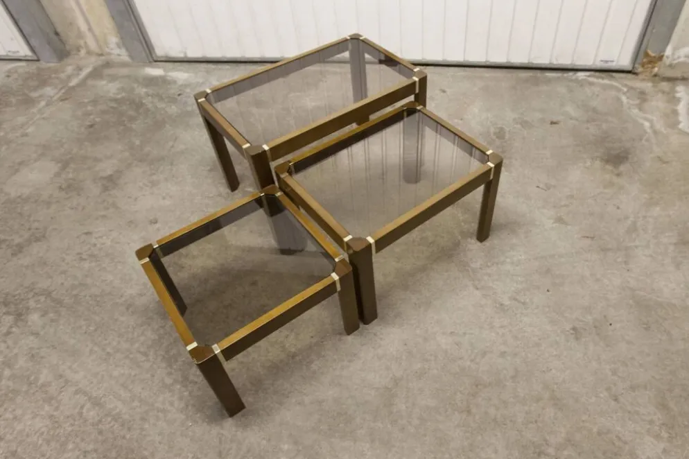 Lot de 3 tables gigogne orme et verre fumé 1970