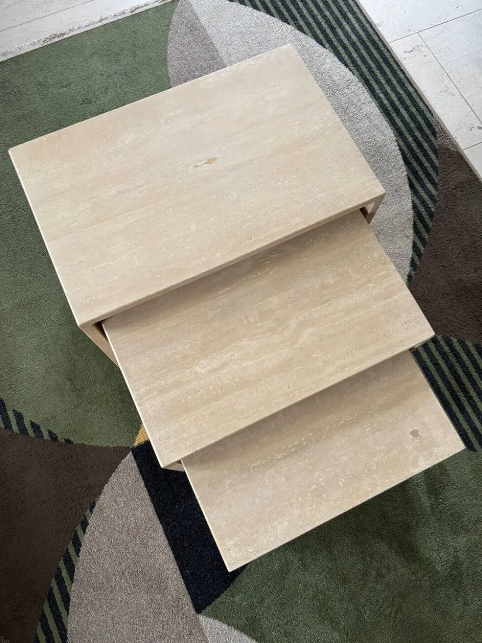 Lot de 3 tables gigognes en travertin