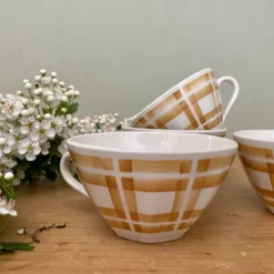 Lot de 4 tasses à café ancienne en porcelaine opaque de Badonvillier