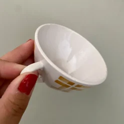 Lot de 4 tasses à café ancienne en porcelaine opaque de Badonvillier