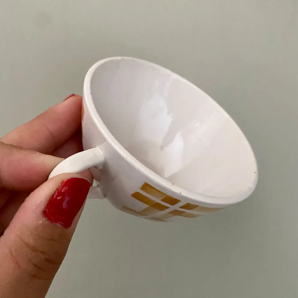 Lot de 4 tasses à café ancienne en porcelaine opaque de Badonvillier