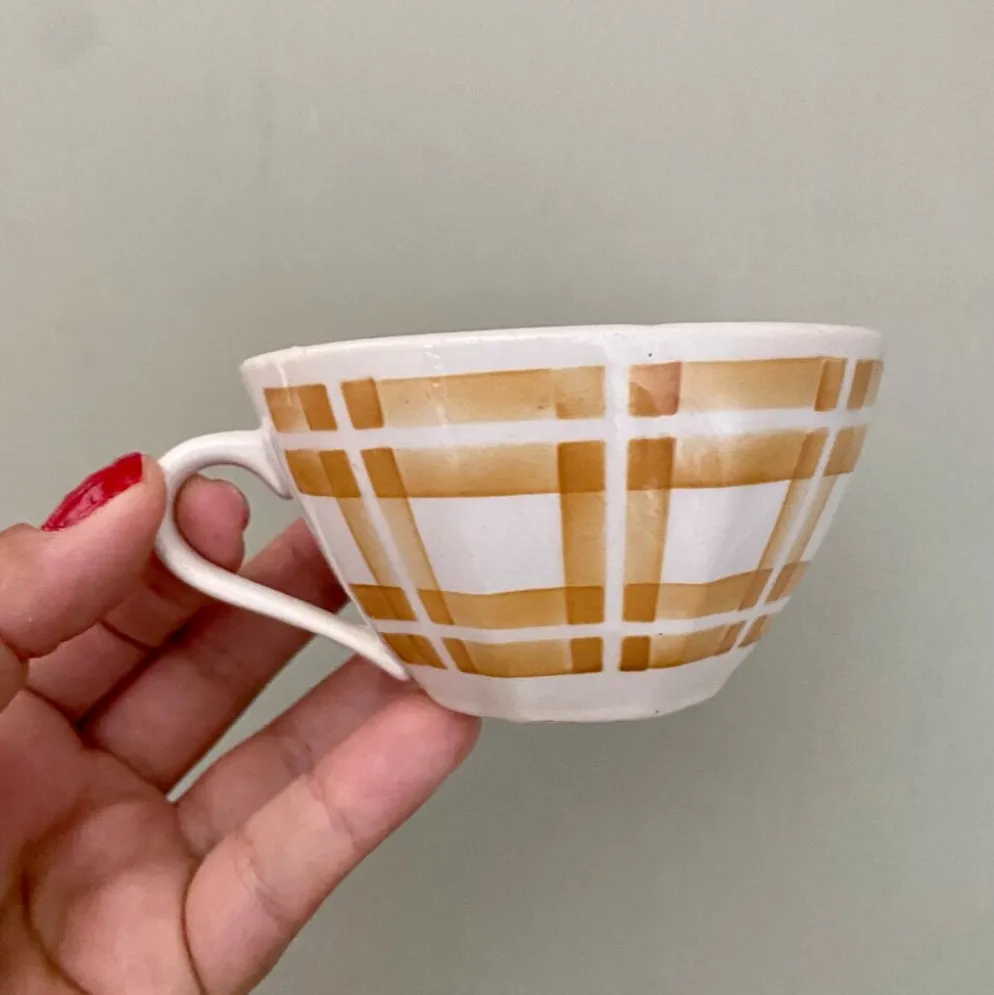 Lot de 4 tasses à café ancienne en porcelaine opaque de Badonvillier