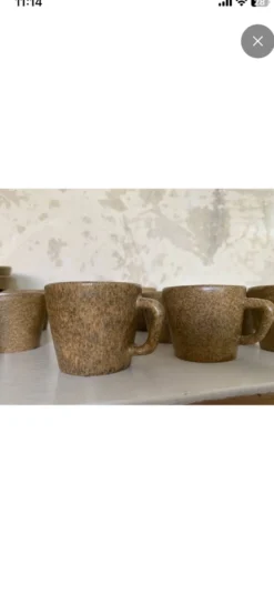Lot de tasses à café en grès avec soucoupes