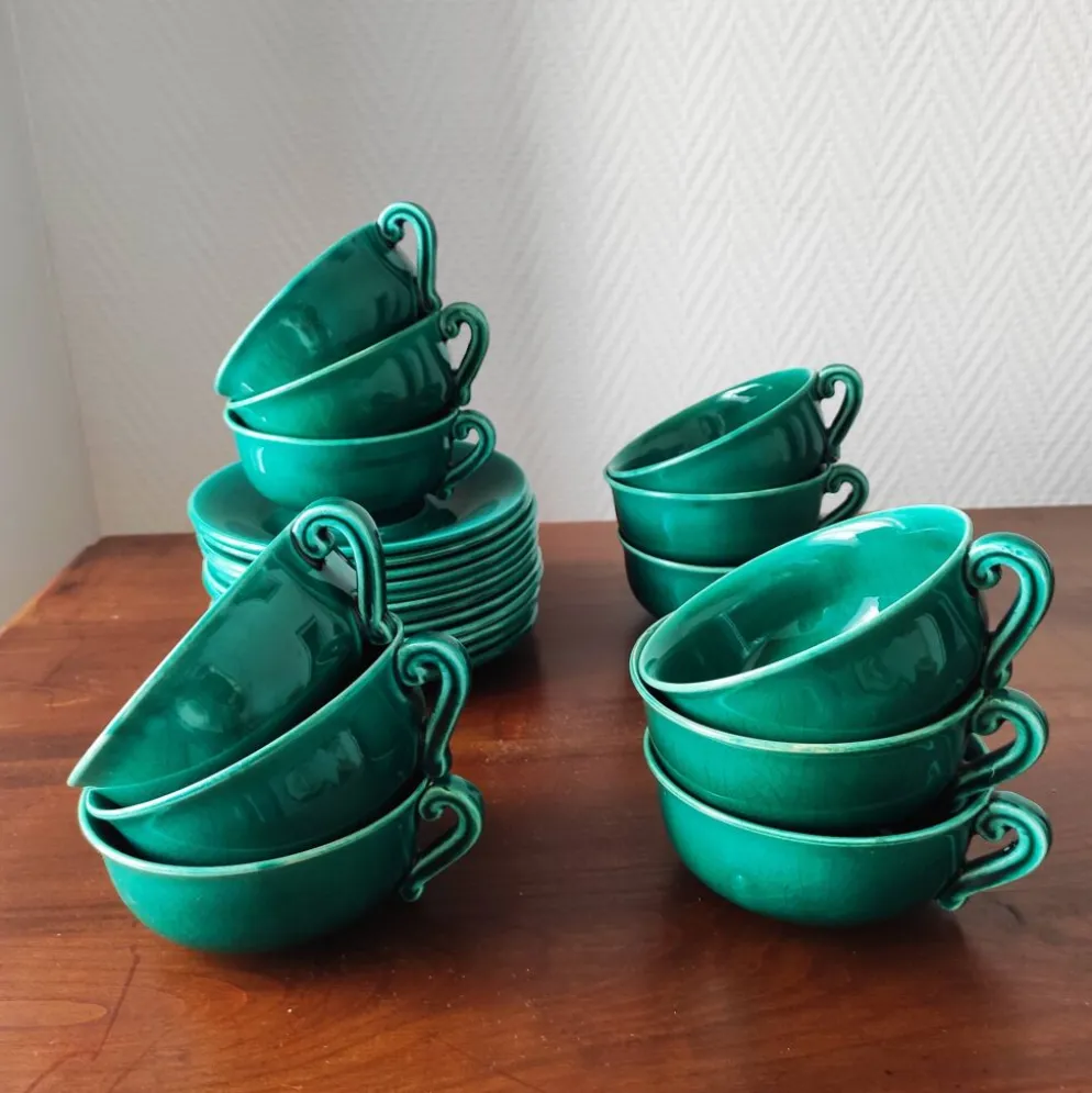 Lot de 12 tasses à café Françaises signées Jean Pobéry style Art déco