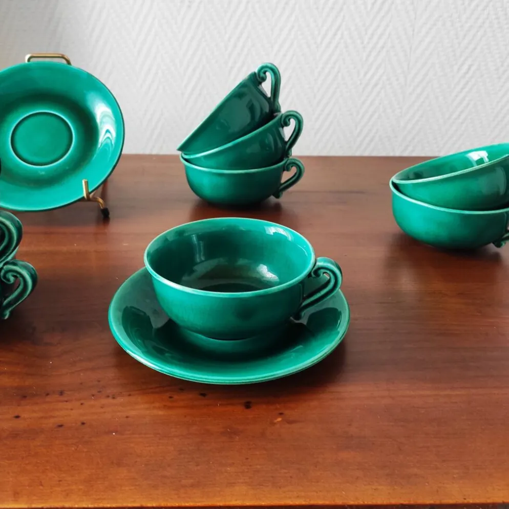 Lot de 12 tasses à café Françaises signées Jean Pobéry style Art déco