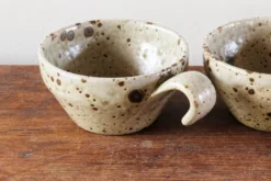 Lot de 4 tasses en grés pyrité