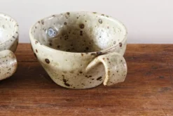 Lot de 4 tasses en grés pyrité