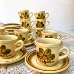 Lot de 12 tasses vintage en porcelaine de Gien "Bamako"