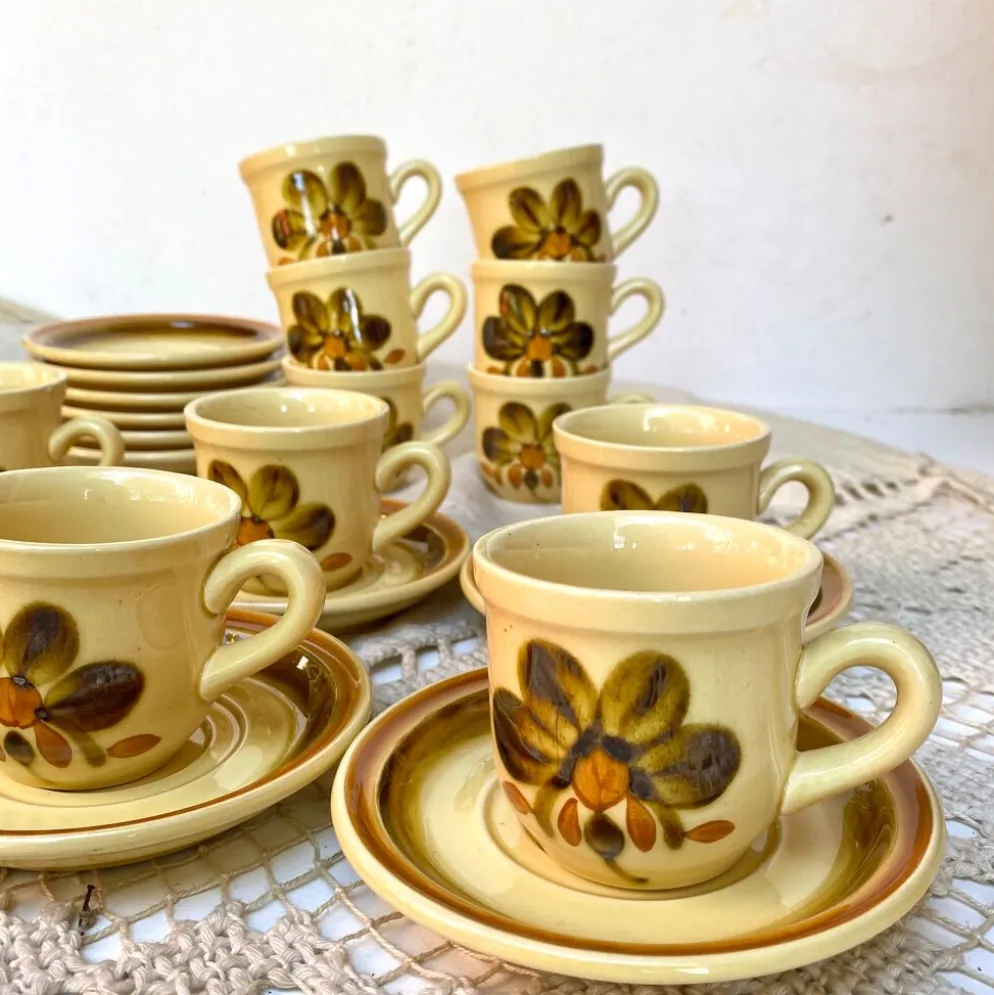 Lot de 12 tasses vintage en porcelaine de Gien "Bamako"