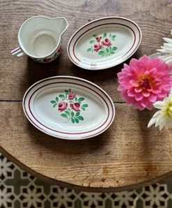 Lot de vaisselles Les Roses - 2 raviers et une saucière -