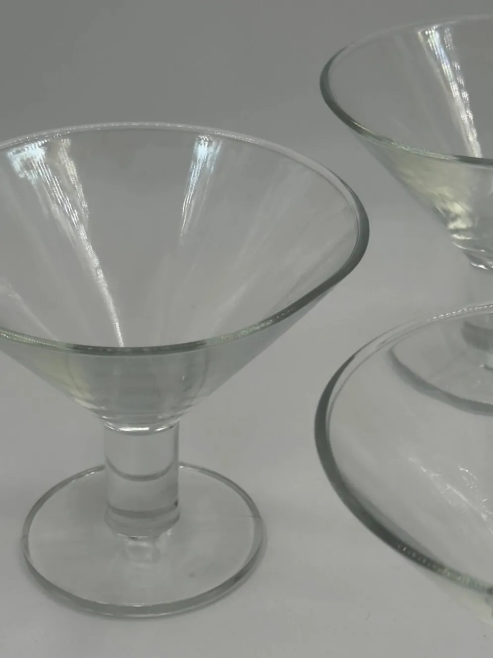 Lot de 4 verres à coupe/martini vintage en verre