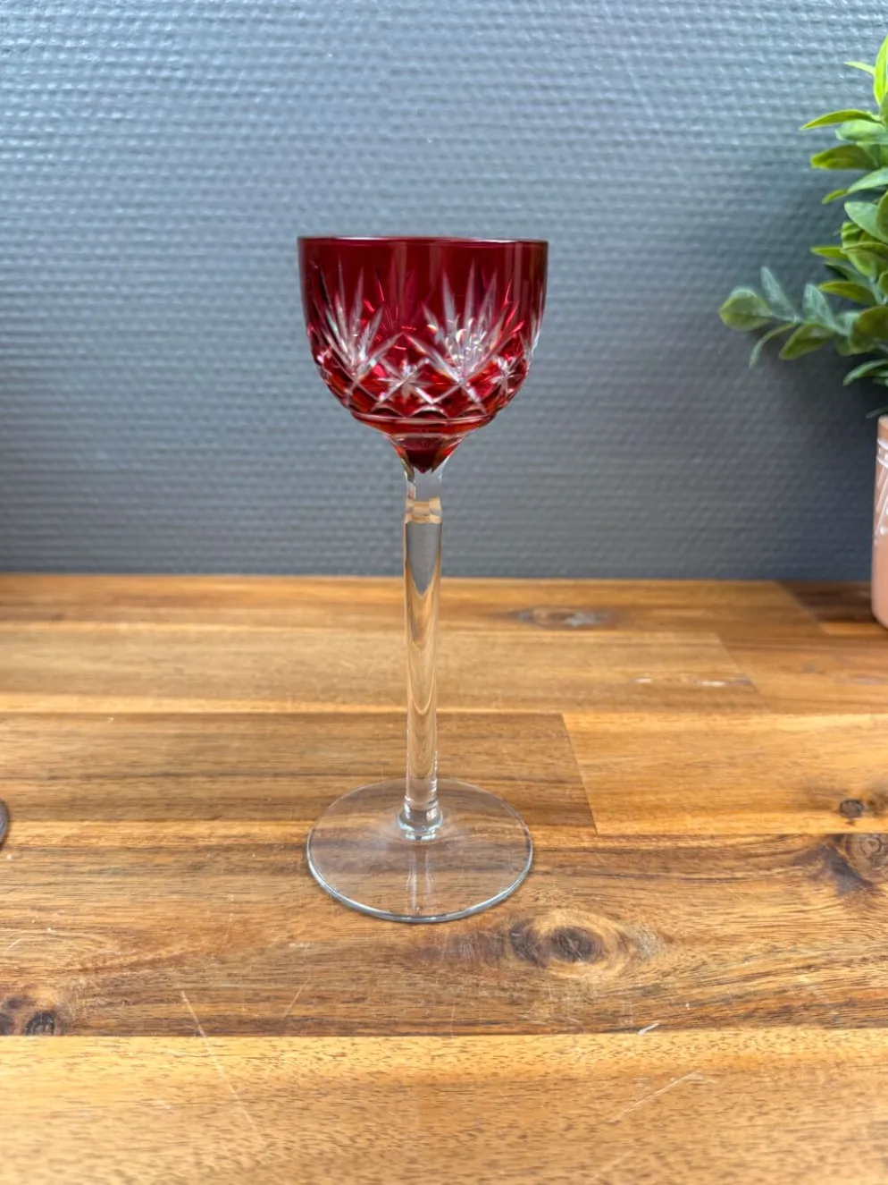 Lot de 8 Verres à Liqueur en Cristal Taillé Coloré