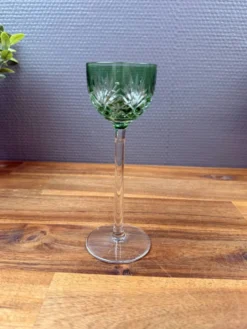 Lot de 8 Verres à Liqueur en Cristal Taillé Coloré