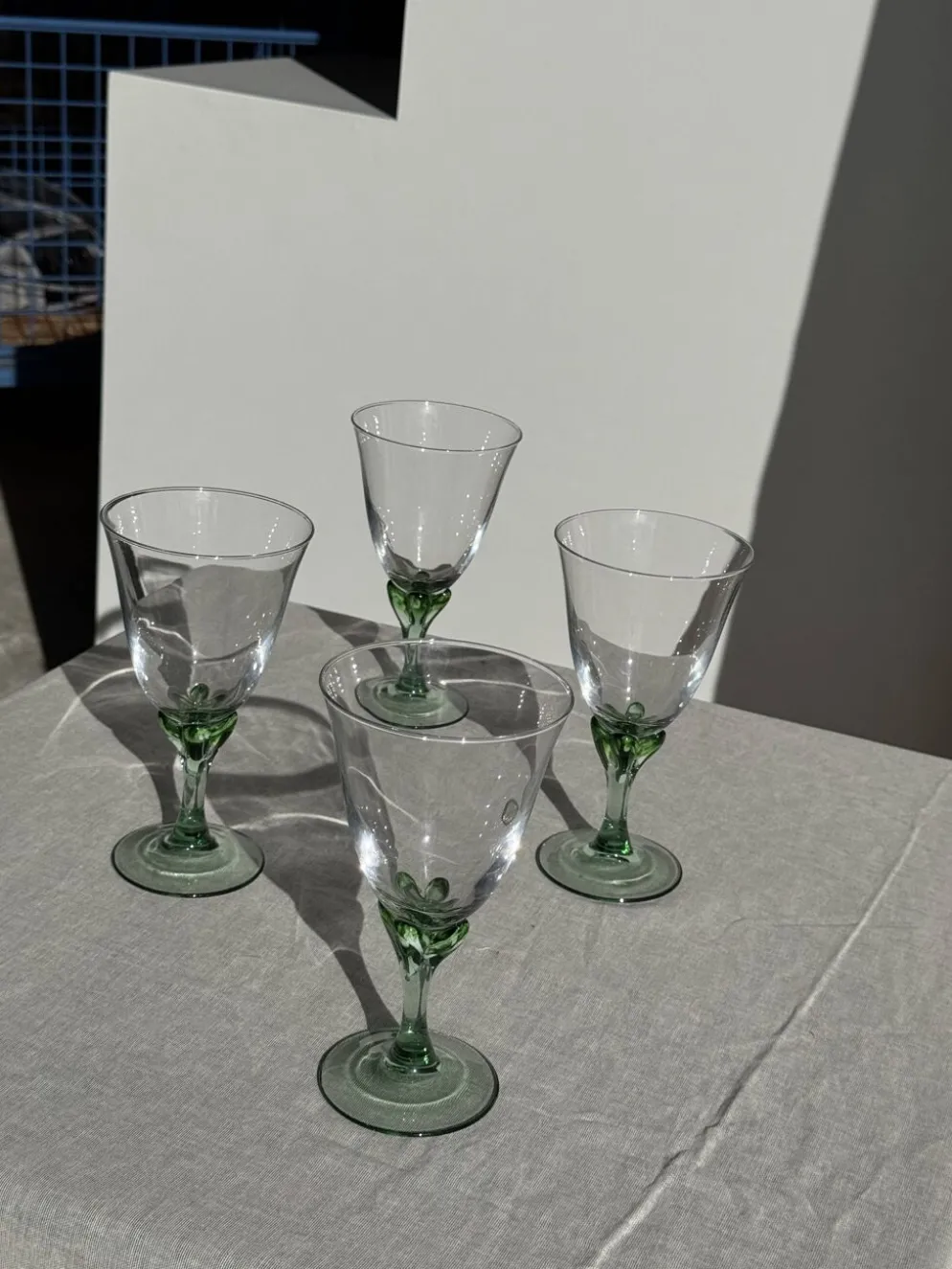 Lot de 4 verres à pied vert vintage H16