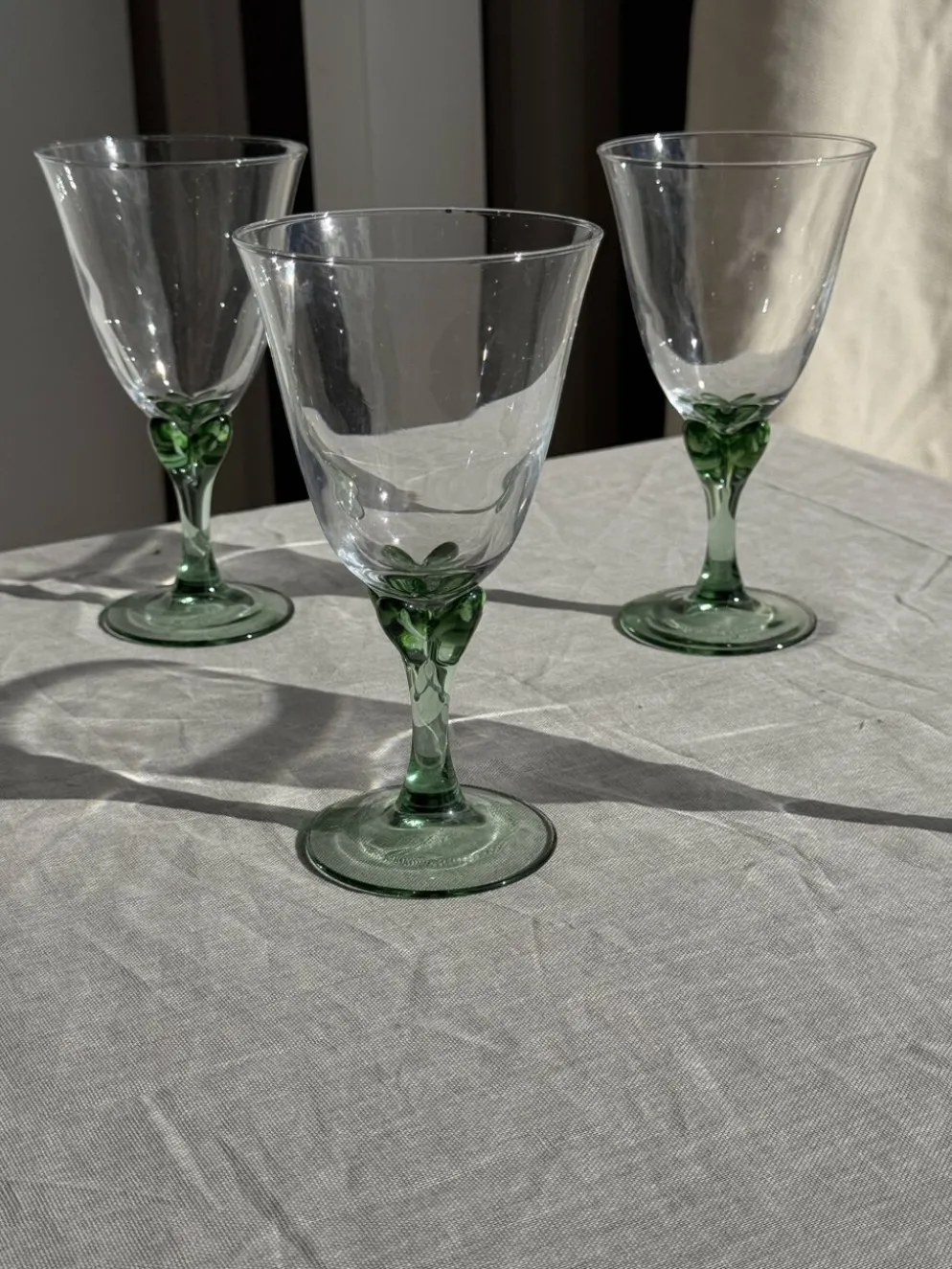 Lot de 4 verres à pied vert vintage H16