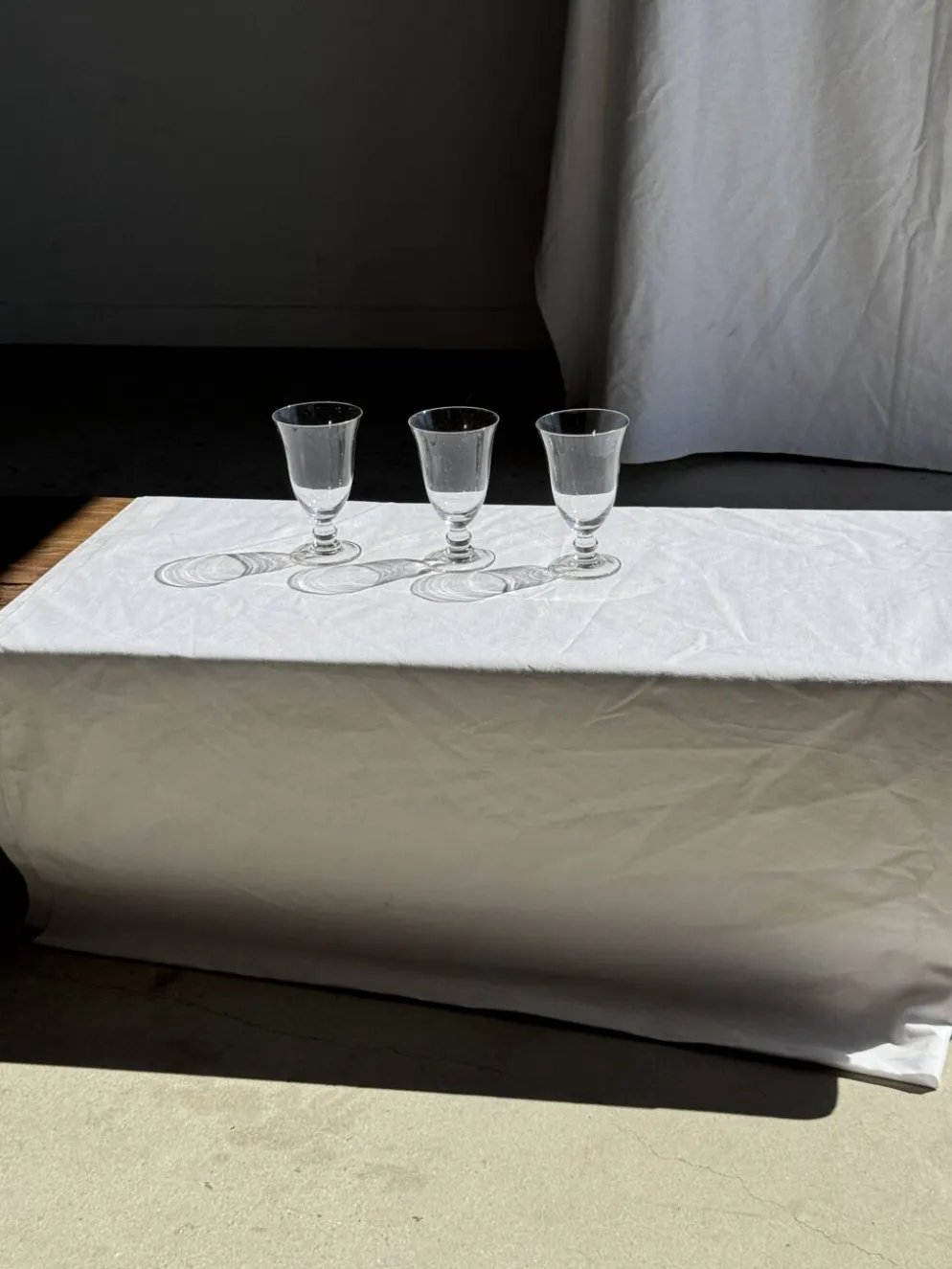 Lot de 3 verres à pied vintage en verre transparent H14 D10