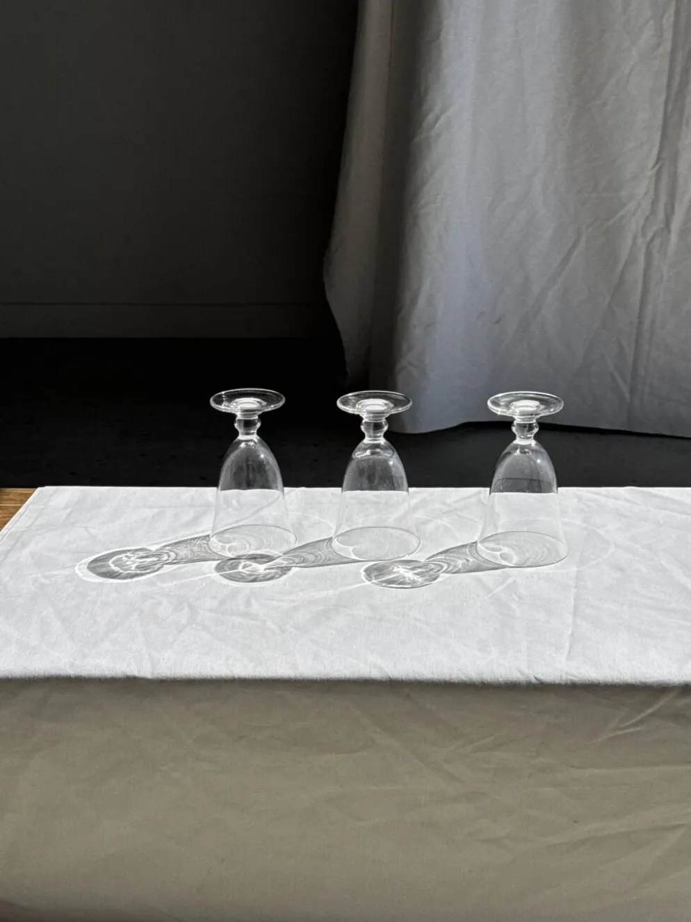 Lot de 3 verres à pied vintage en verre transparent H14 D10