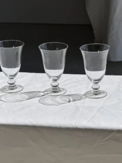 Lot de 3 verres à pied vintage en verre transparent H14 D10
