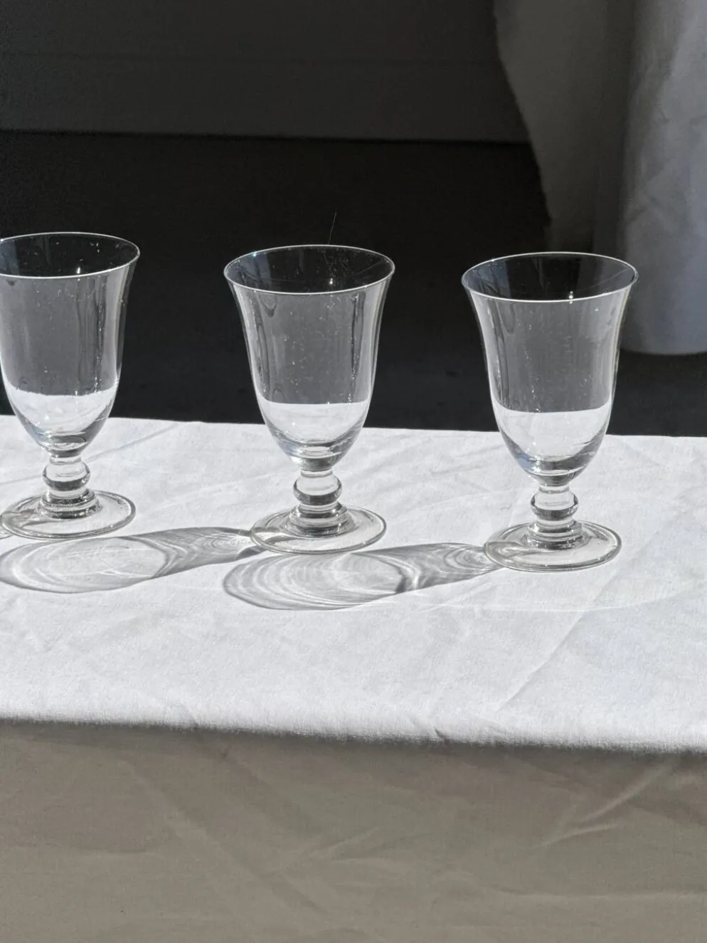 Lot de 3 verres à pied vintage en verre transparent H14 D10