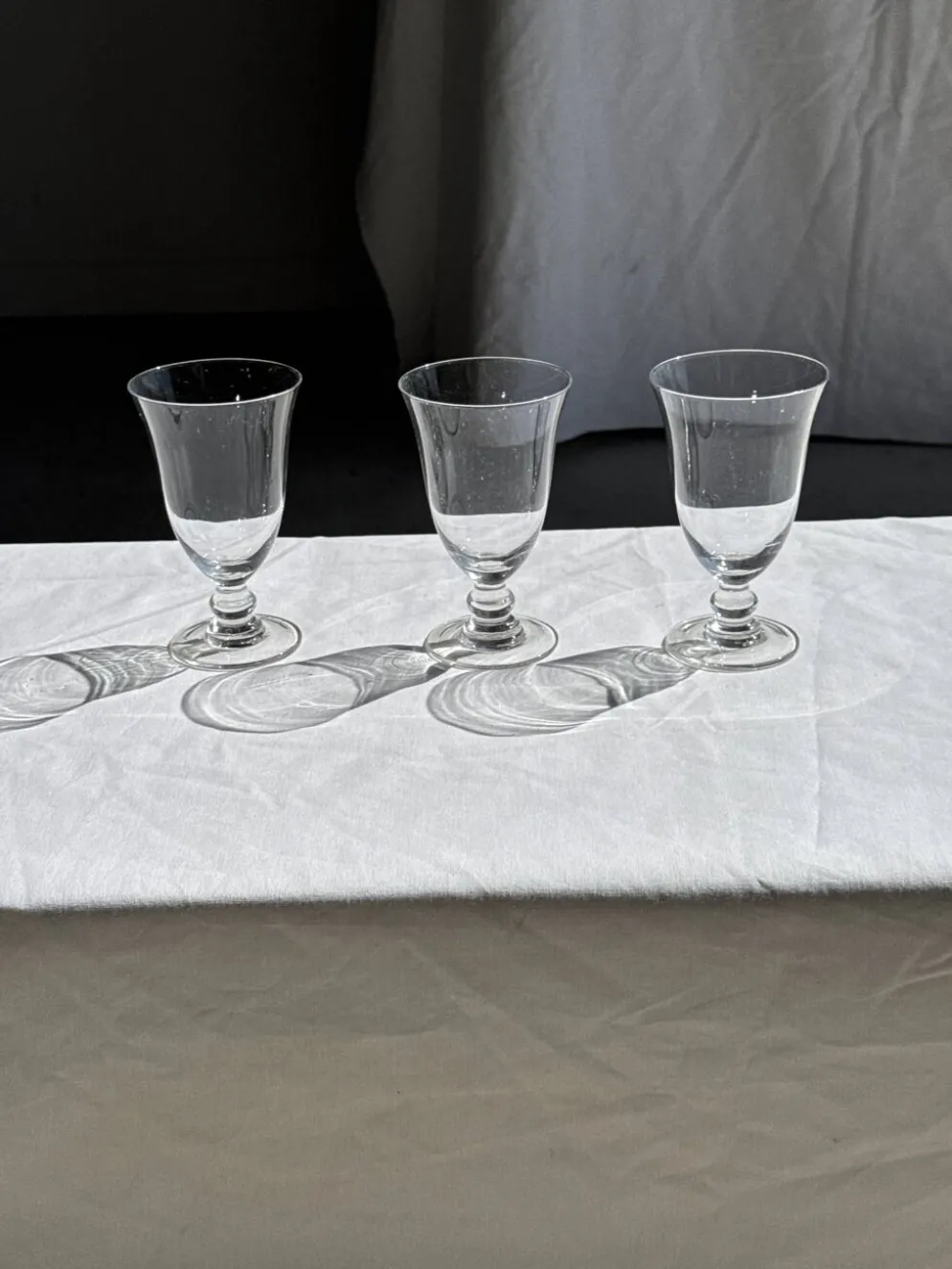 Lot de 3 verres à pied vintage en verre transparent H14 D10