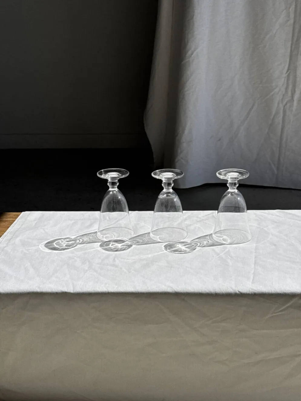 Lot de 3 verres à pied vintage en verre transparent H14 D10