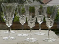 Lot de 6 verres à porto en cristal VILLEROY ET BOCH. Modèle Concorde.