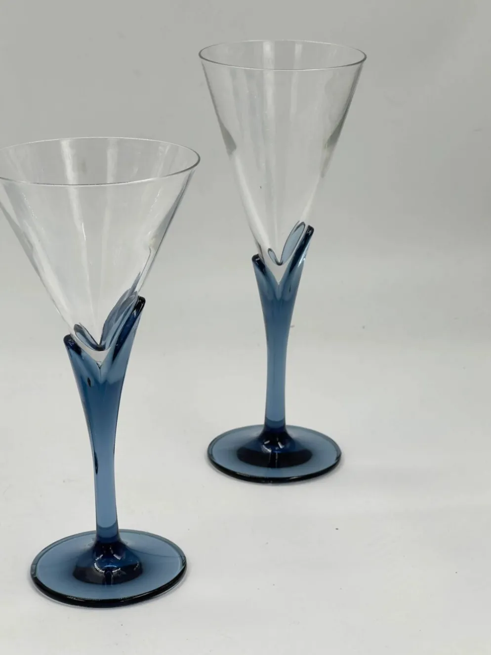 Lot de 4 verres à vin italiens vintage à tiges sculpturales bleues, deux tailles