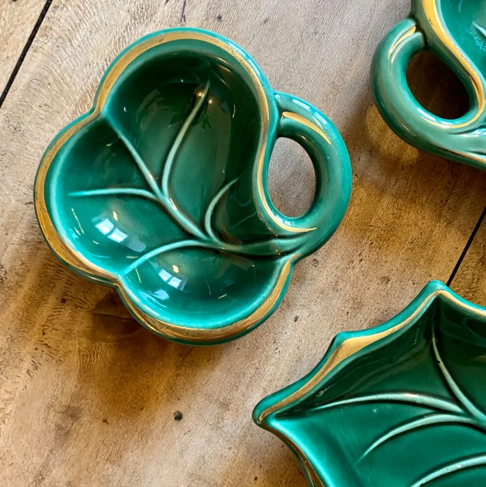 Lot de 5 vide-poches ou raviers vintage en céramique verte et dorée