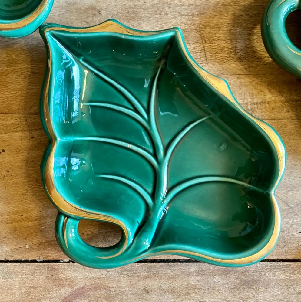 Lot de 5 vide-poches ou raviers vintage en céramique verte et dorée