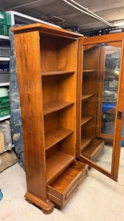 Lot de 2 vitrines en bois massif avec portes vitrées