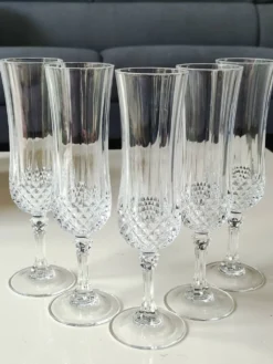 Lot 5 Flûtes Champagne/Cristal d Arques/Mod. Longchamp. Pointes diamant