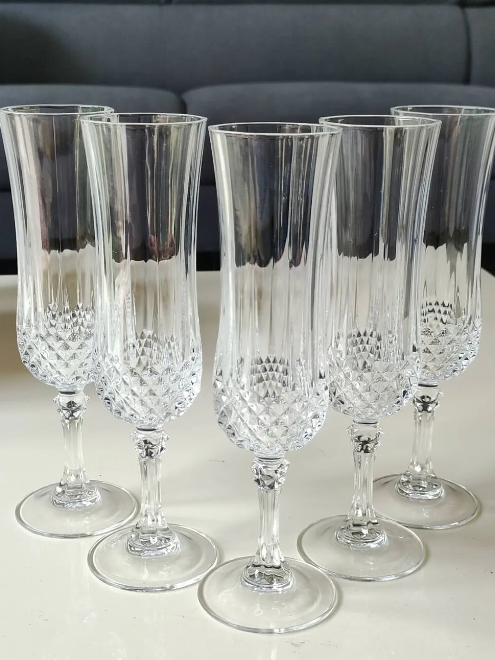 Lot 5 Flûtes Champagne/Cristal d Arques/Mod. Longchamp. Pointes diamant