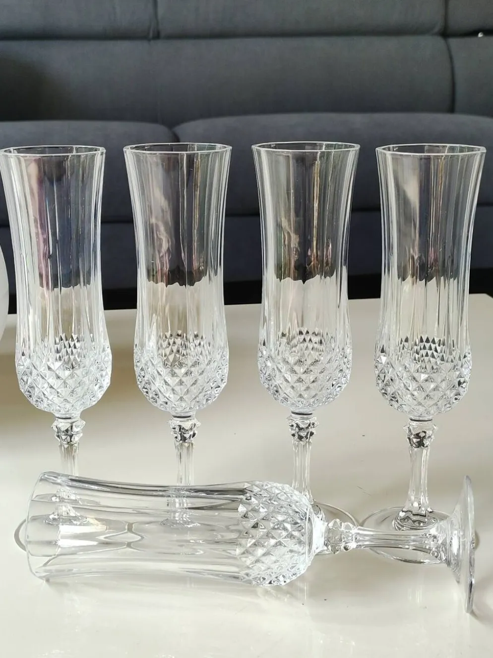 Lot 5 Flûtes Champagne/Cristal d Arques/Mod. Longchamp. Pointes diamant