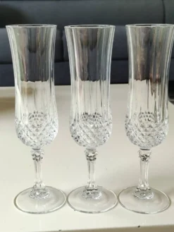 Lot 5 Flûtes Champagne/Cristal d Arques/Mod. Longchamp. Pointes diamant