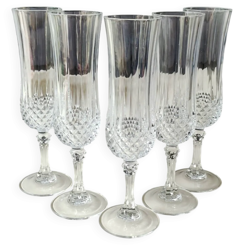 Lot 5 Flûtes Champagne/Cristal d Arques/Mod. Longchamp. Pointes diamant