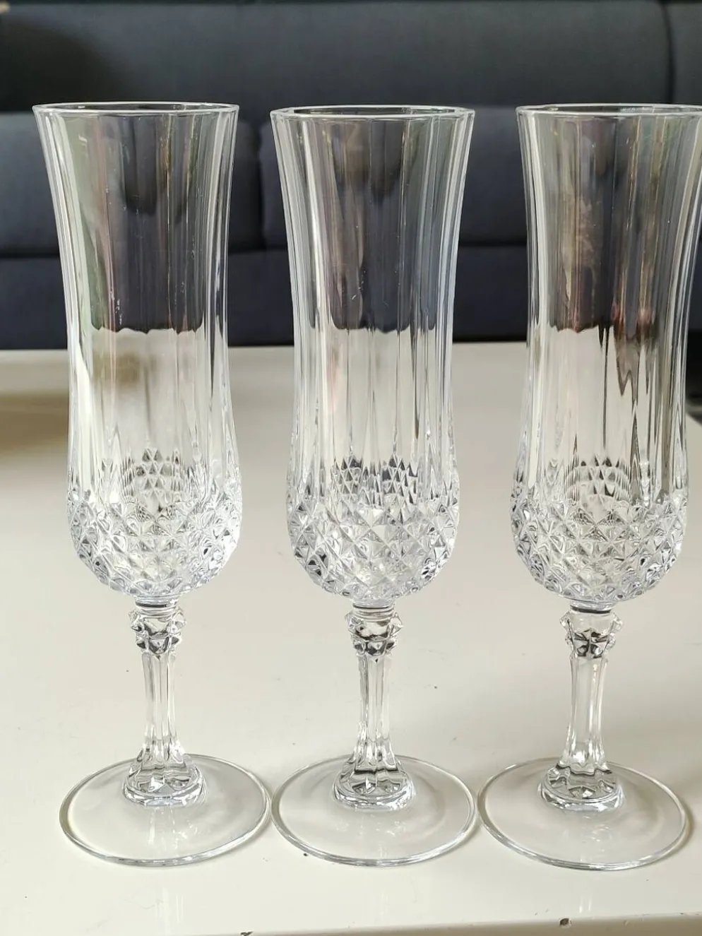 Lot 5 Flûtes Champagne/Cristal d Arques/Mod. Longchamp. Pointes diamant