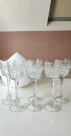 Lot 6 Grands Verres à pied. Style Empire. Ajka Crystal. Haut 21,5 cm