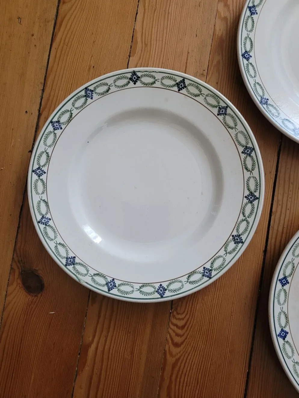 Lot n°2 de 6 assiettes creuses St Amand