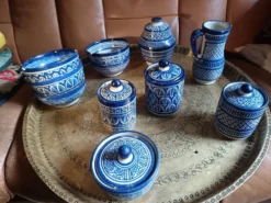 Lot 11 poteries marocaine pot à beurre époque 1940 signé serghini.
