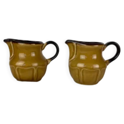 Lot 2 pots à lait