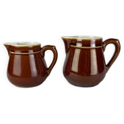 Lot 2 pots à lait en céramique